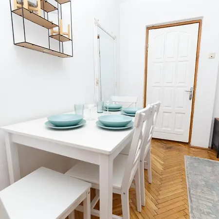 Color Ap Calea Victoriei 12c Apartment