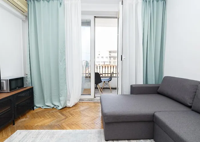 Color Ap Calea Victoriei 12c ブカレスト